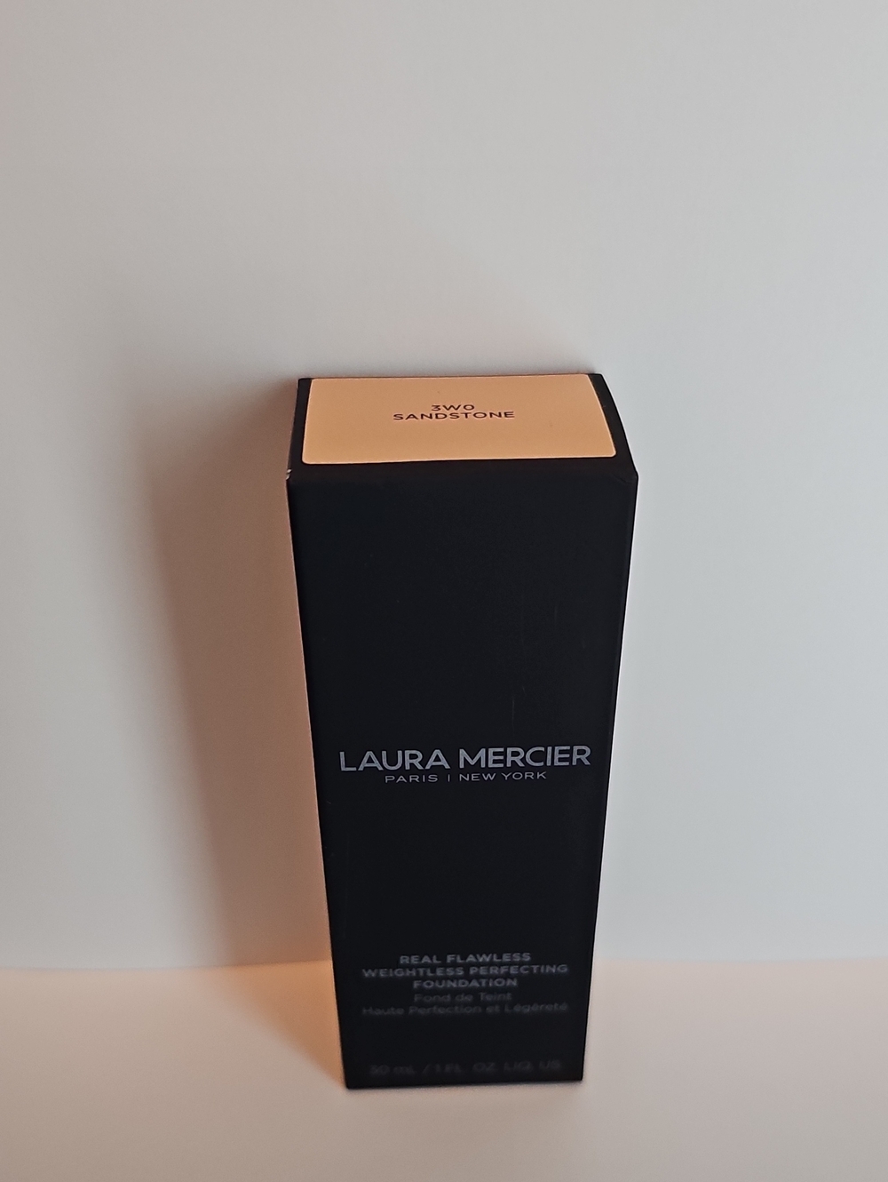 Real Flawless Weightless Perfecting Waterproof Foundation